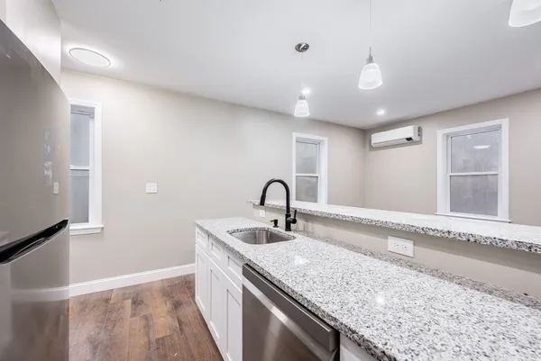 $2,601 | 25 Buckley Street, Unit 1L, Quincy, MA 02169