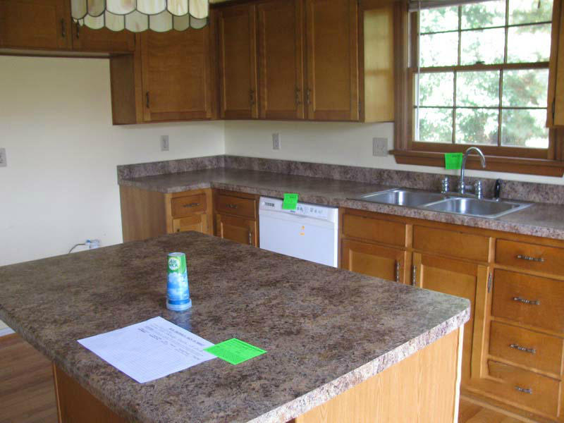 4727 Huntridge Road Roanoke, VA 24012 - Photo 13 of 16 kitchen