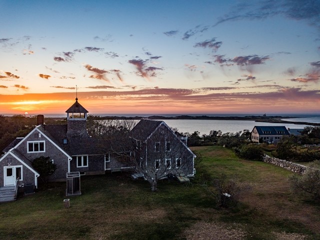 1073 Corn Neck Road Block Island, RI 02807 - Photo 3 of 39