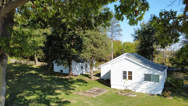 $2,100,000 | 59388 41st Street, Paw Paw, MI 49079