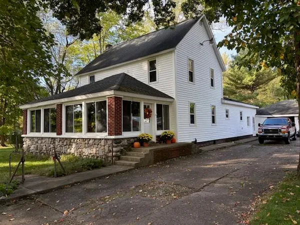 $2,100,000 | 59388 41st Street, Paw Paw, MI 49079