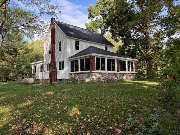 $2,100,000 | 59388 41st Street, Paw Paw, MI 49079