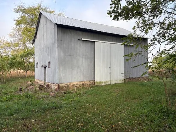 $2,100,000 | 59388 41st Street, Paw Paw, MI 49079