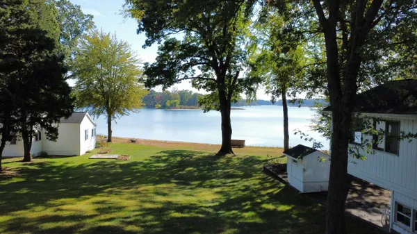 $2,100,000 | 59388 41st Street, Paw Paw, MI 49079