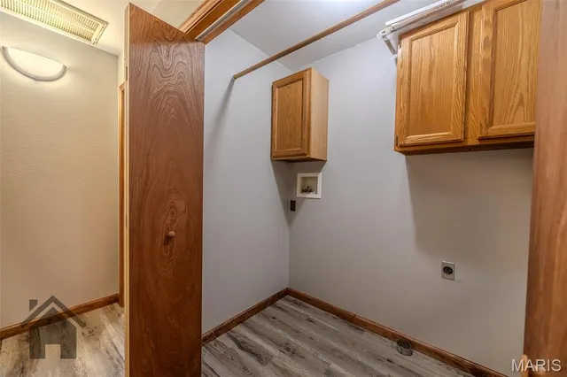 $239,900 | 16632 Nickel Drive, Phillipsburg, MO 65722