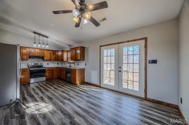 $239,900 | 16632 Nickel Drive, Phillipsburg, MO 65722