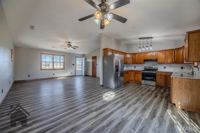 $239,900 | 16632 Nickel Drive, Phillipsburg, MO 65722