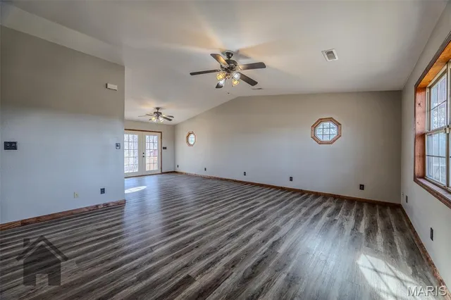 $239,900 | 16632 Nickel Drive, Phillipsburg, MO 65722