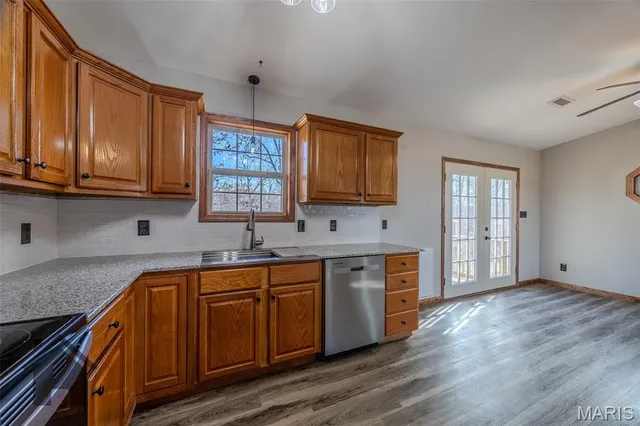 $239,900 | 16632 Nickel Drive, Phillipsburg, MO 65722