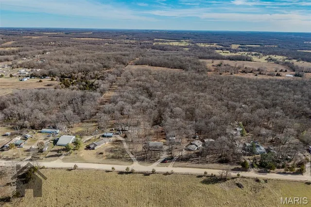 $239,900 | 16632 Nickel Drive, Phillipsburg, MO 65722