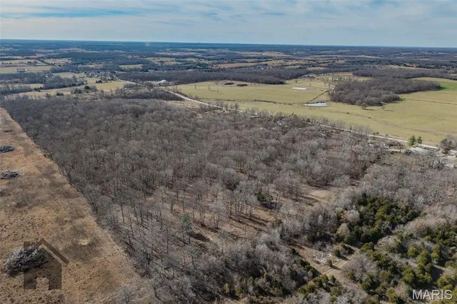 $239,900 | 16632 Nickel Drive, Phillipsburg, MO 65722