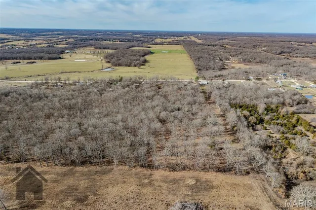 $239,900 | 16632 Nickel Drive, Phillipsburg, MO 65722