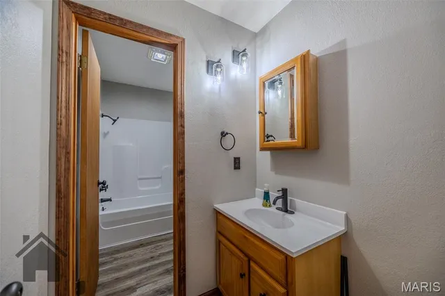 $239,900 | 16632 Nickel Drive, Phillipsburg, MO 65722