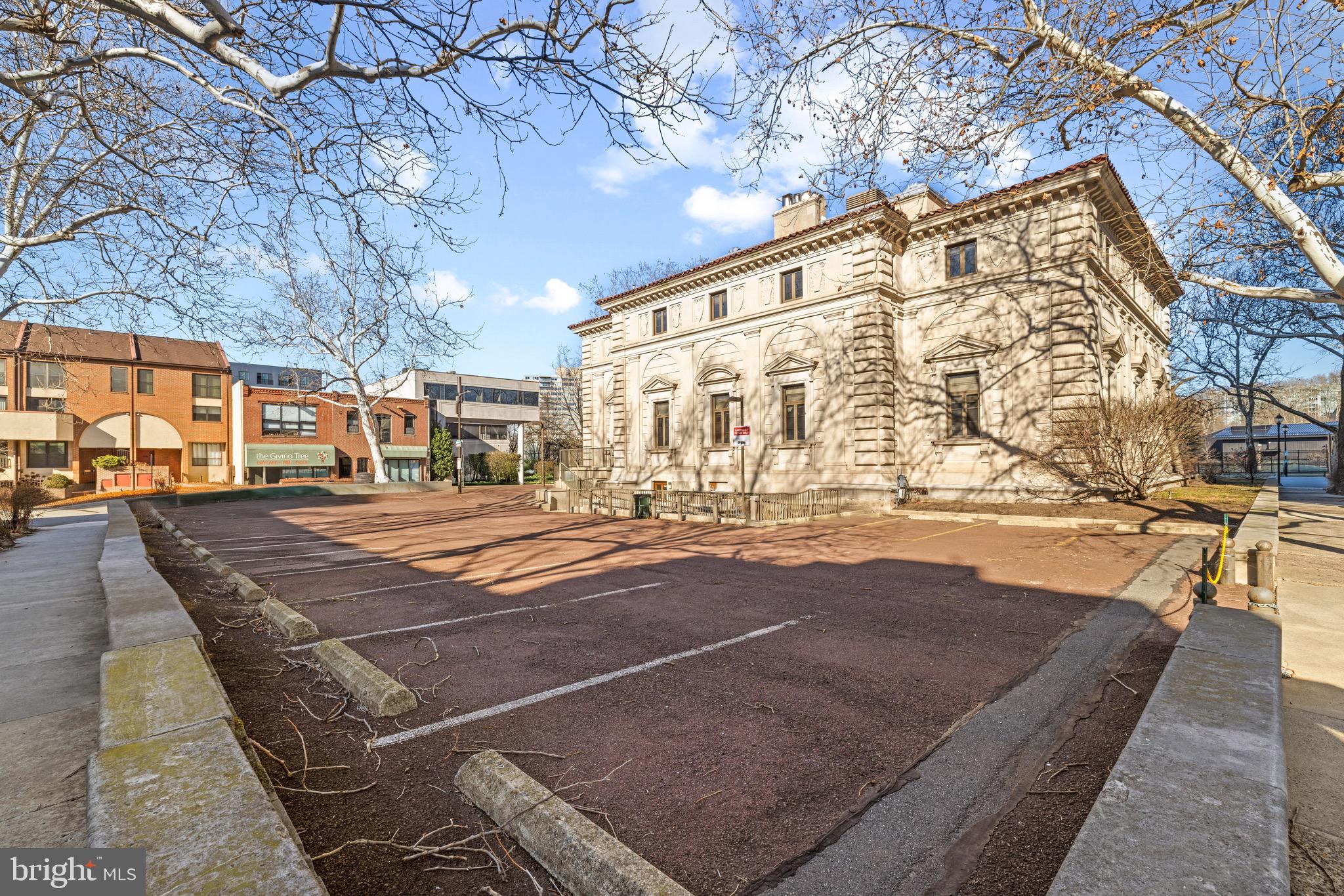 2130 Spring Street Philadelphia, PA 19103 - Photo 53 of 59 a view of a tall building