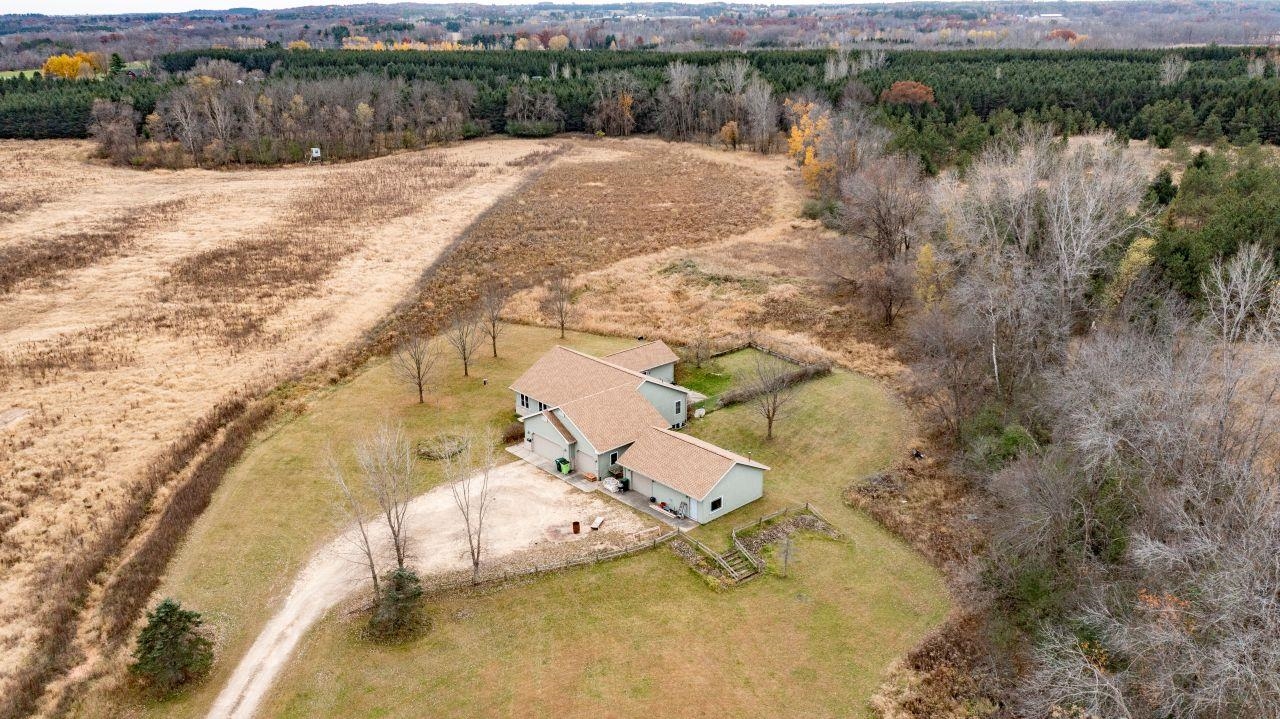 E8835 Huntley Road New London, WI 54961 - Photo 44 of 45