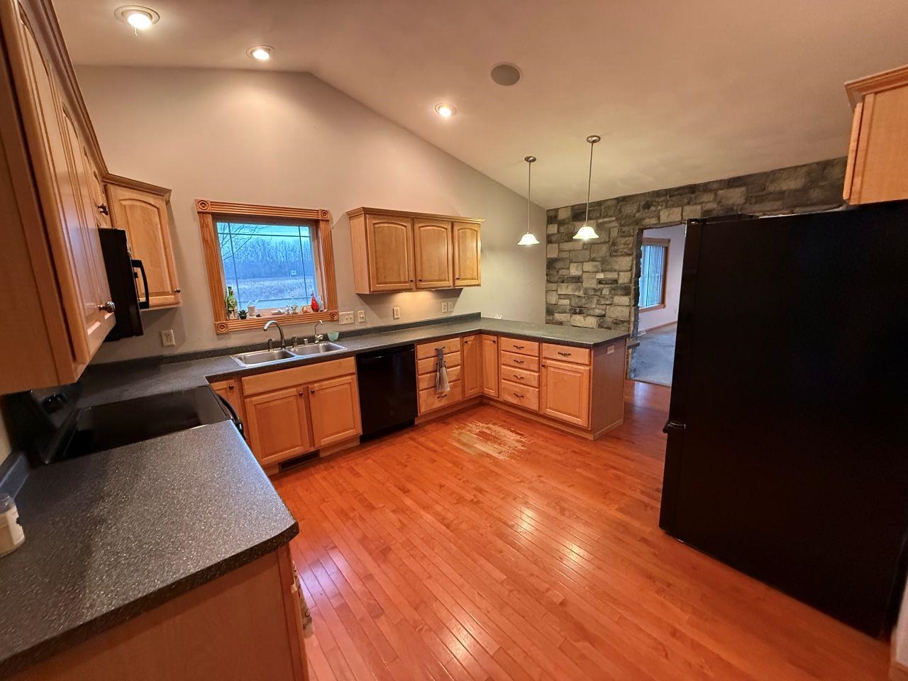 E8835 Huntley Road New London, WI 54961 - Photo 5 of 45