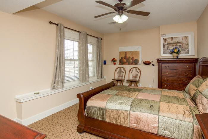 6335 Fairhaven Road Davenport, IA 52807 - Photo 13 of 24 Gallery Image 13