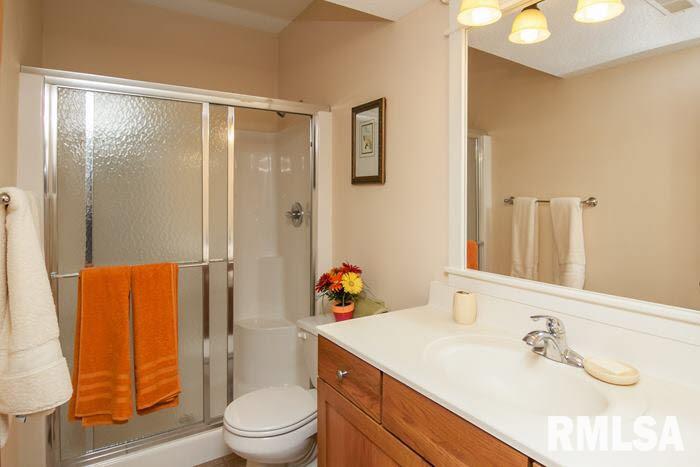 6335 Fairhaven Road Davenport, IA 52807 - Photo 16 of 24 Gallery Image 16