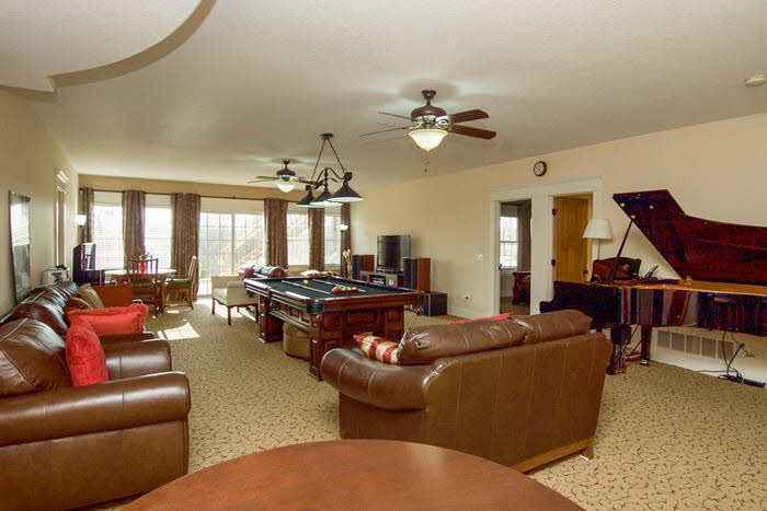 6335 Fairhaven Road Davenport, IA 52807 - Photo 3 of 24 Gallery Image 3