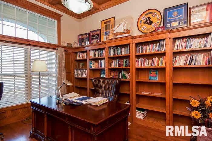 6335 Fairhaven Road Davenport, IA 52807 - Photo 9 of 24 Gallery Image 9