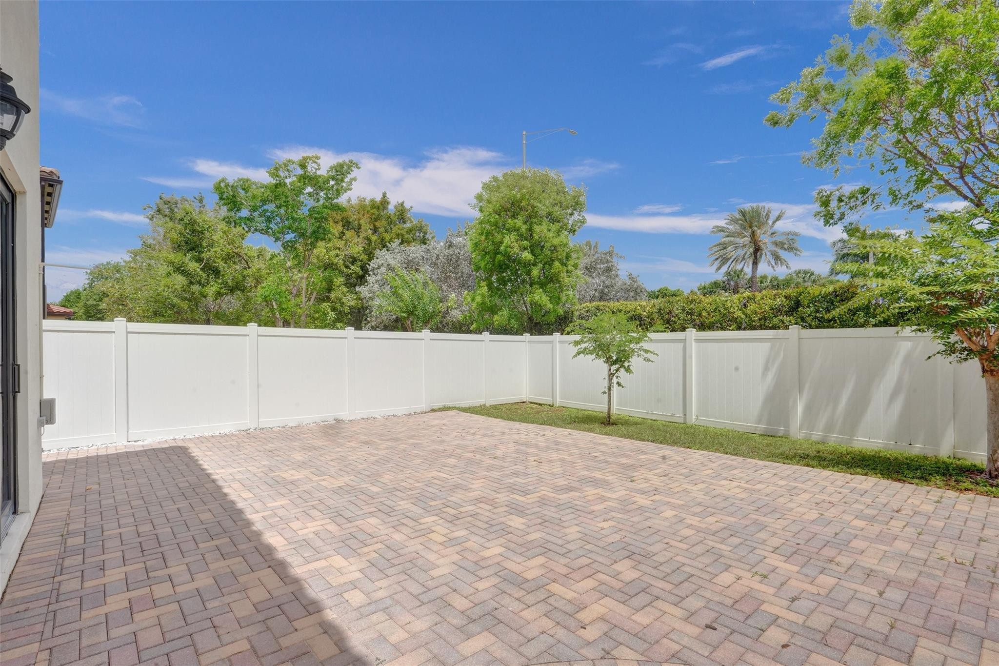 4875 Northwest 55th Place Tamarac, FL 33319 - Photo 7 of 44 a view of backyard