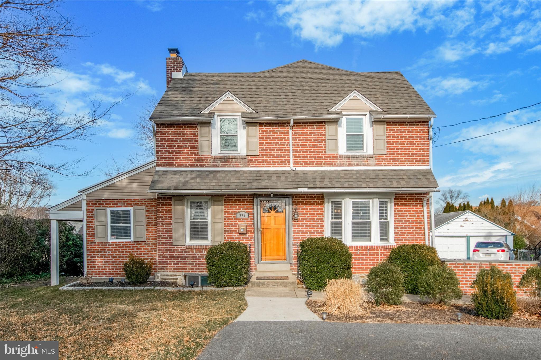 227 East Woodland Ave  