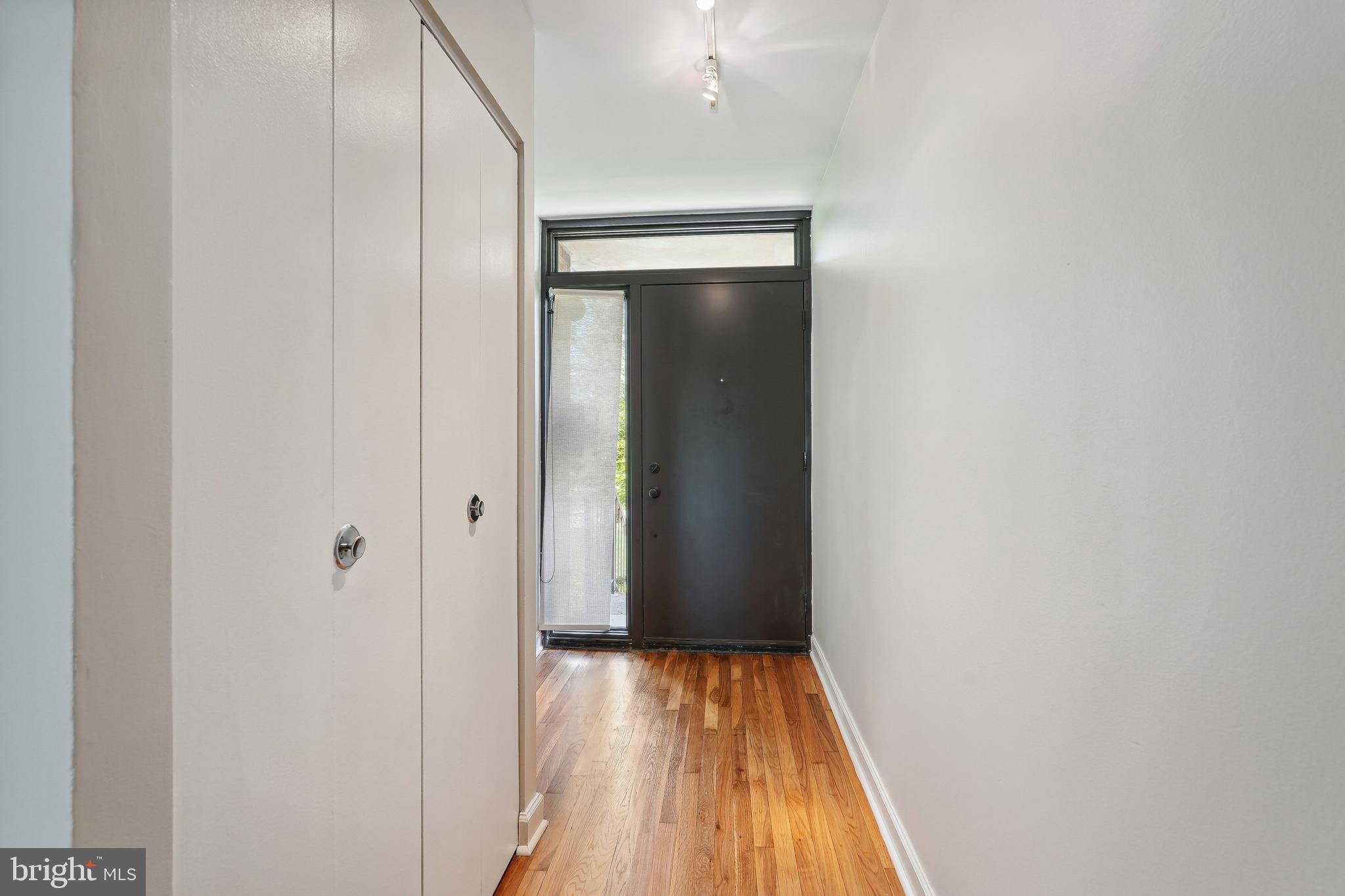 333 N Street Southwest, Unit 333 Washington, DC 20024 - Photo 2 of 29 Entry