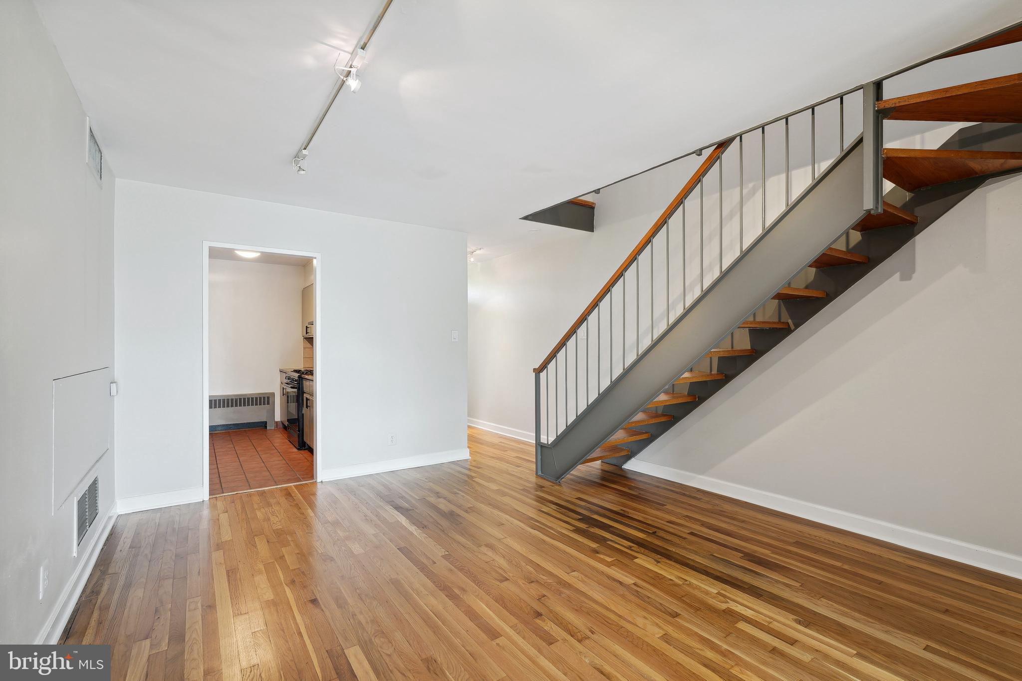 333 N Street Southwest, Unit 333 Washington, DC 20024 - Photo 7 of 29 Dining Area