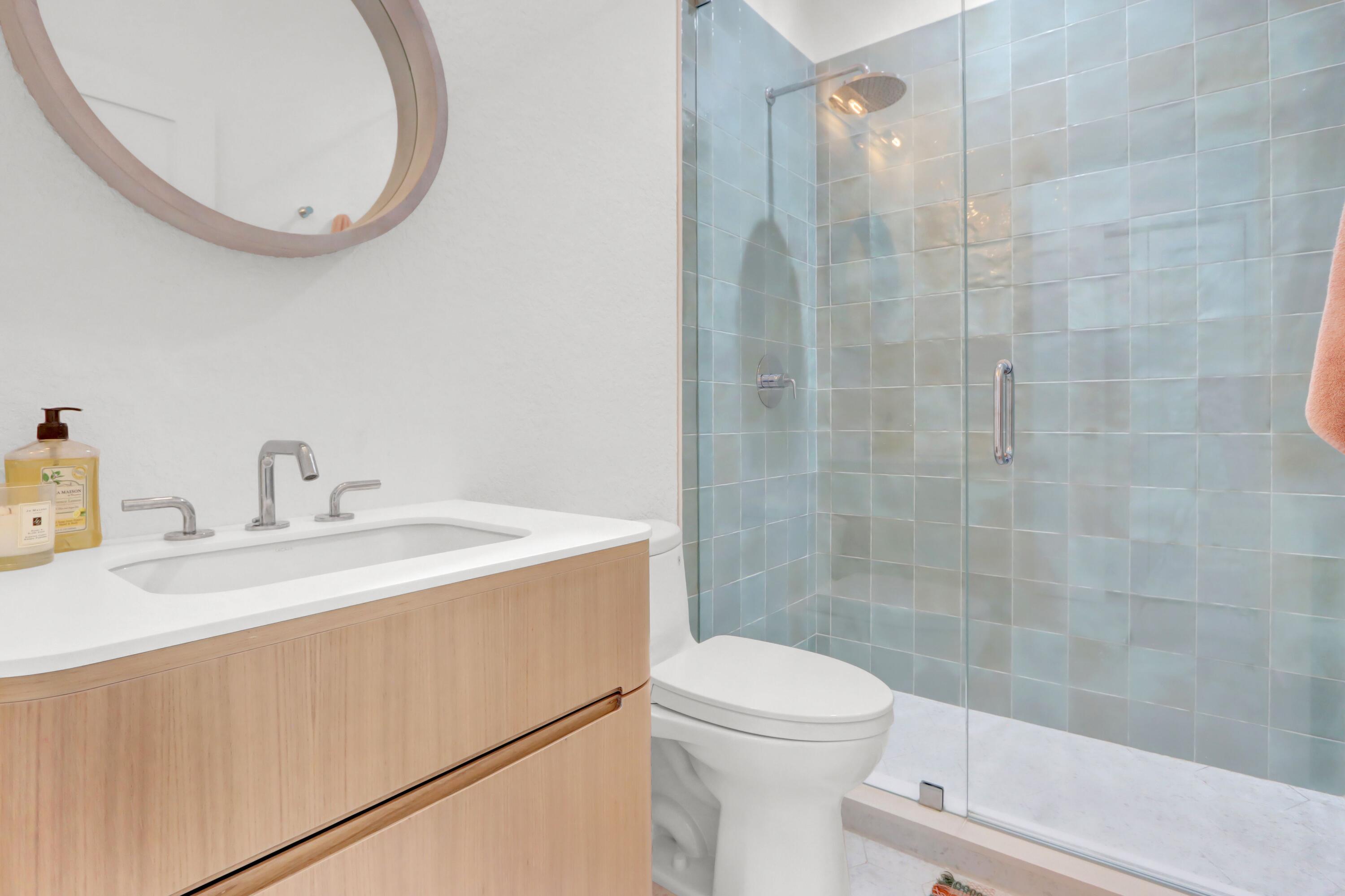 6515 Northwest 43rd Terrace Boca Raton, FL 33496 - Photo 21 of 43 Bathroom 3 - up