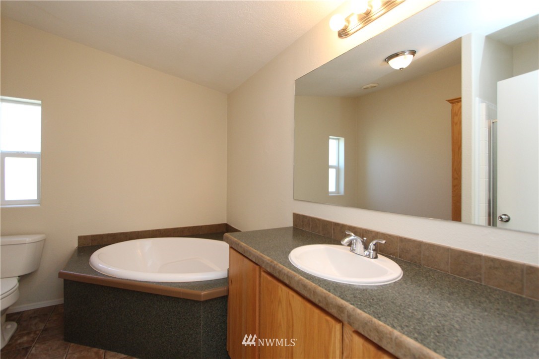 769 Rhoades Road Winlock, WA 98596 - Photo 13 of 20