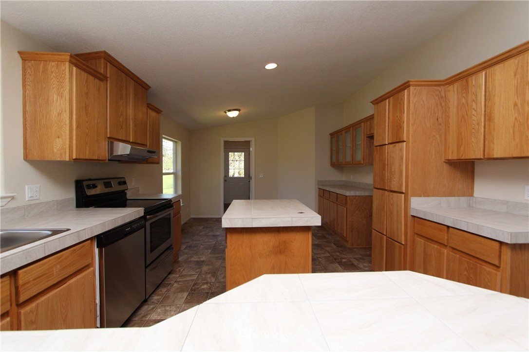 769 Rhoades Road Winlock, WA 98596 - Photo 7 of 20