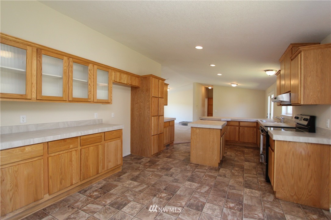 769 Rhoades Road Winlock, WA 98596 - Photo 8 of 20