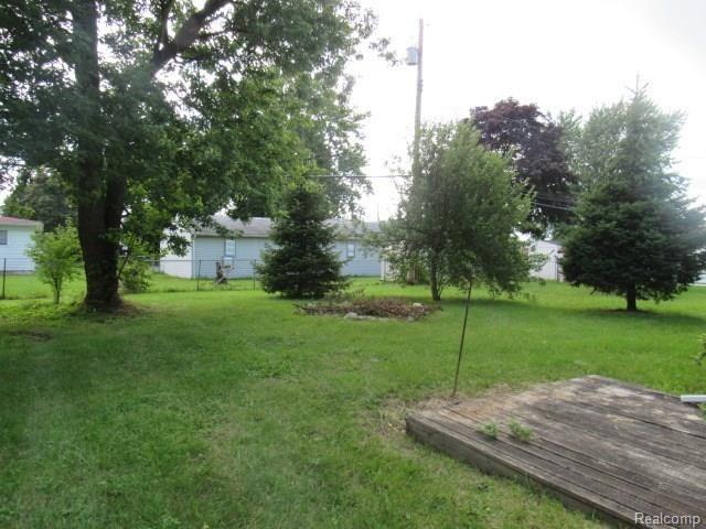 2958 Nadeau Road Monroe, MI 48162 - Photo 5 of 25 IMG_0243.JPG