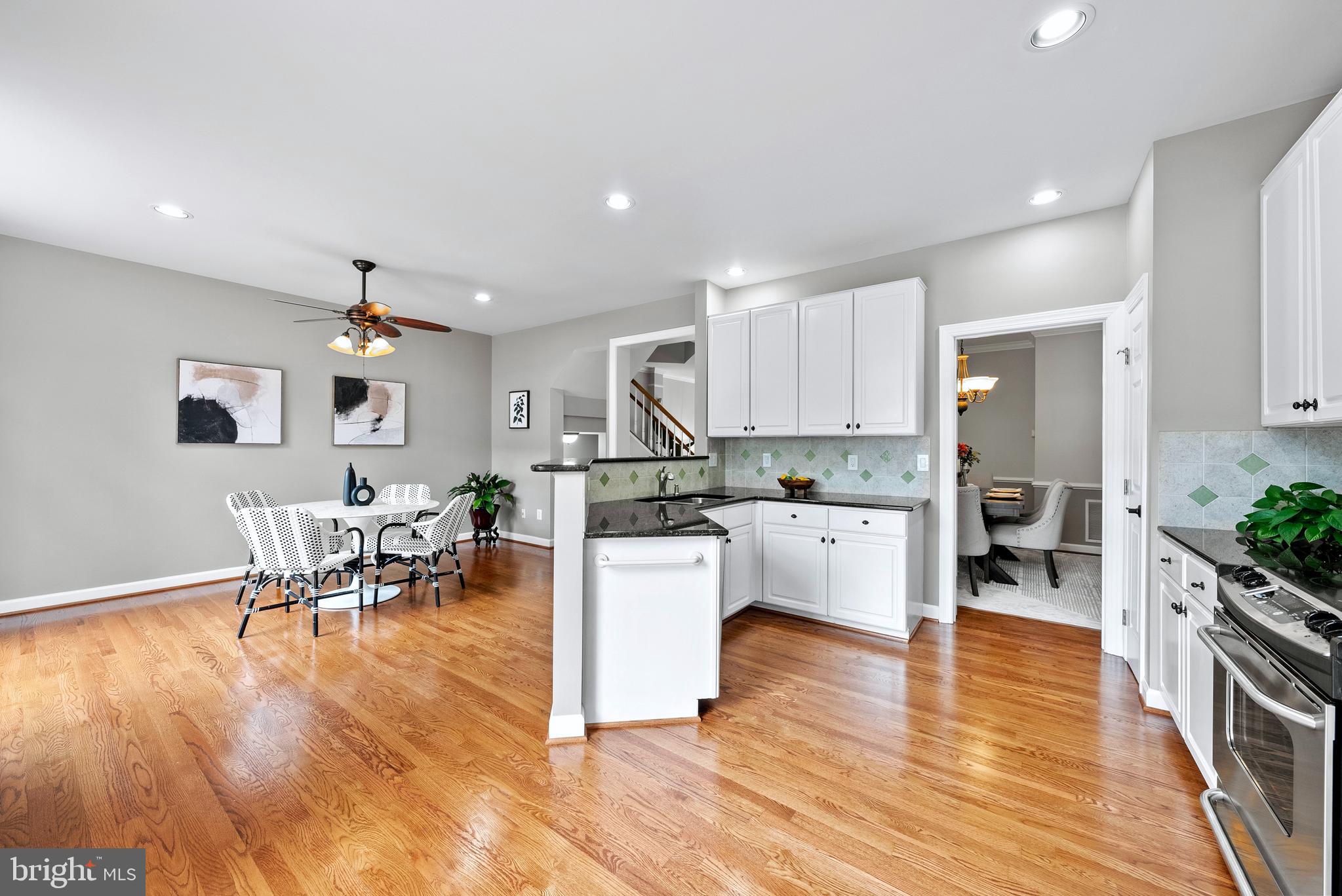 134 Roland Court Southwest Vienna, VA 22180 - Photo 3 of 31 Sprawling hard wood flooring