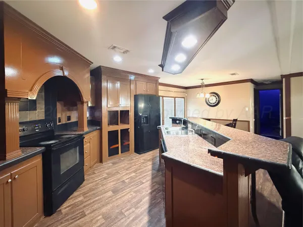 $215,000 | 100 Bear Lane, Dumas, TX 79029