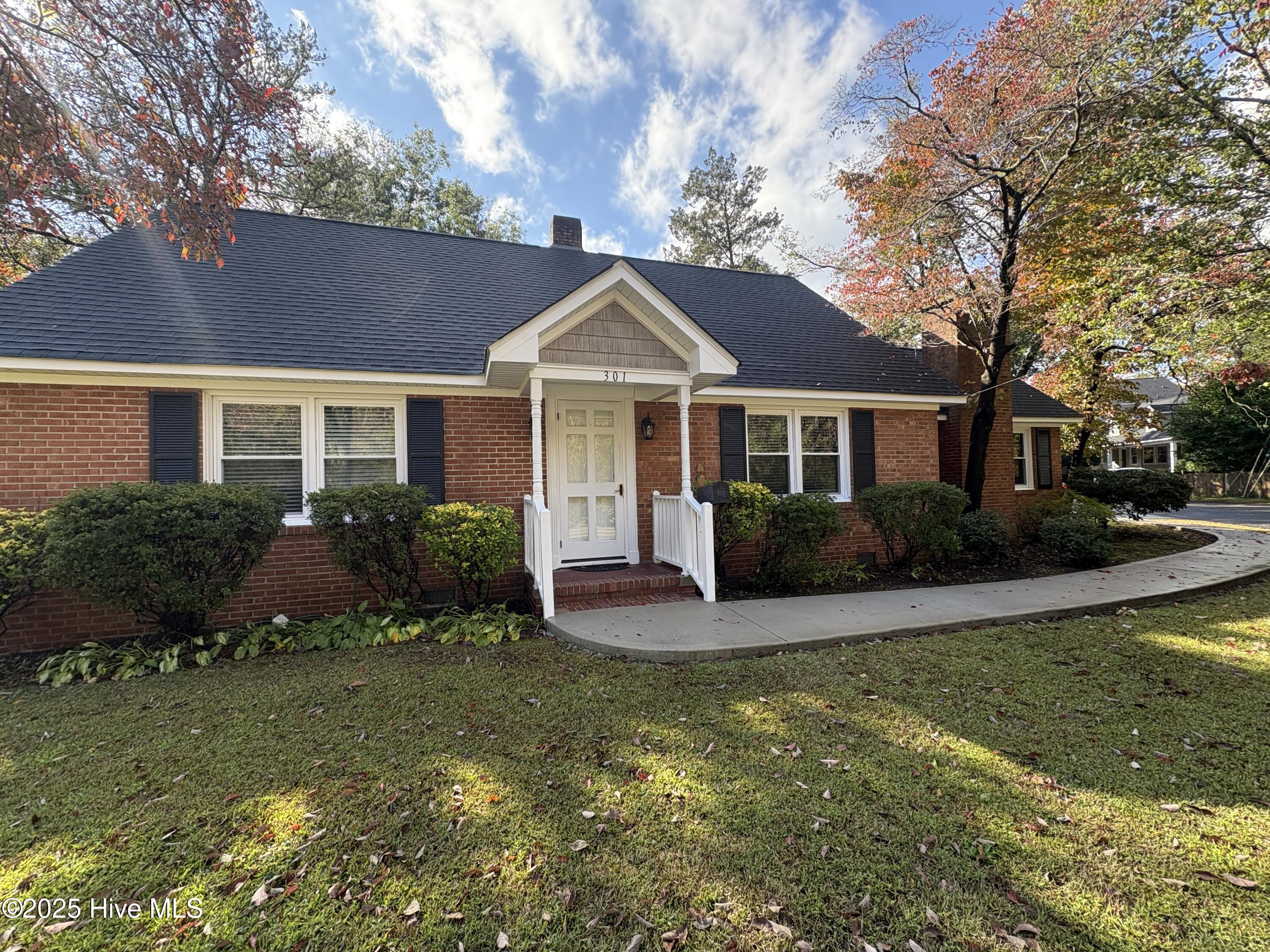 301 River Road Washington, NC 27889 - Photo 1 of 21 Brick Ranch, Washington Park