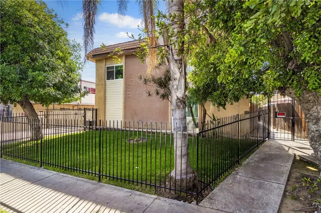 $390,000 | 9051 Cedros Avenue, Unit 5, Panorama City, CA 91402