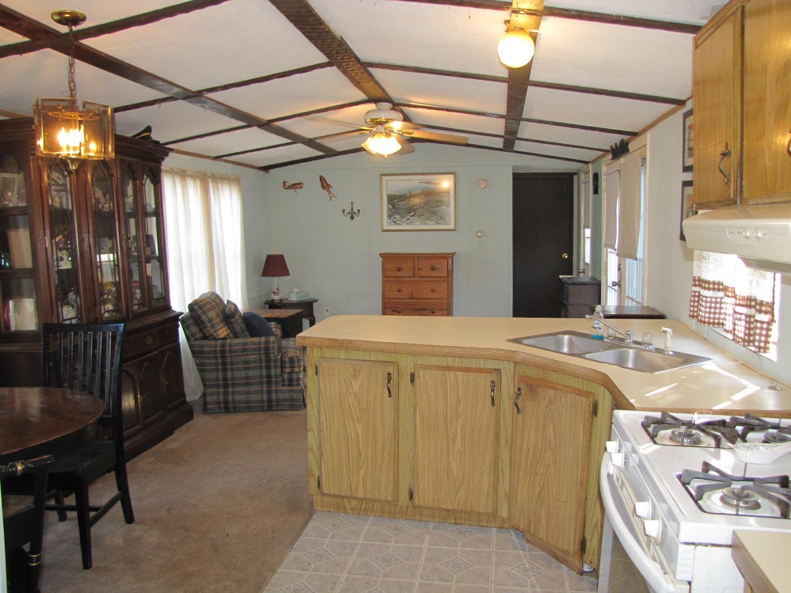 18 Morton Street Exeter, NH 03833 - Photo 7 of 25 Gallery Image 7