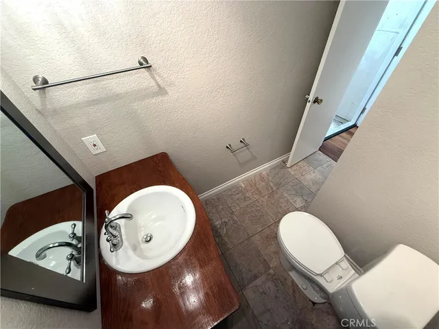 $5,000 | 6 Pepper Court, Inglewood, CA 90302