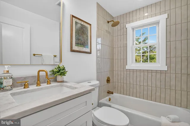 $685,000 | 8915 Sylvania Street, Lorton, VA 22079