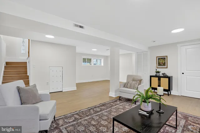 $685,000 | 8915 Sylvania Street, Lorton, VA 22079