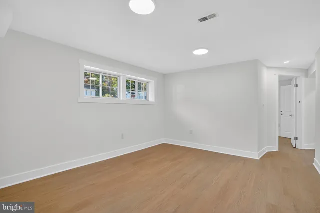 $685,000 | 8915 Sylvania Street, Lorton, VA 22079