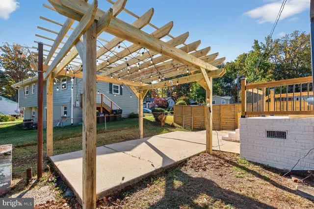 $685,000 | 8915 Sylvania Street, Lorton, VA 22079