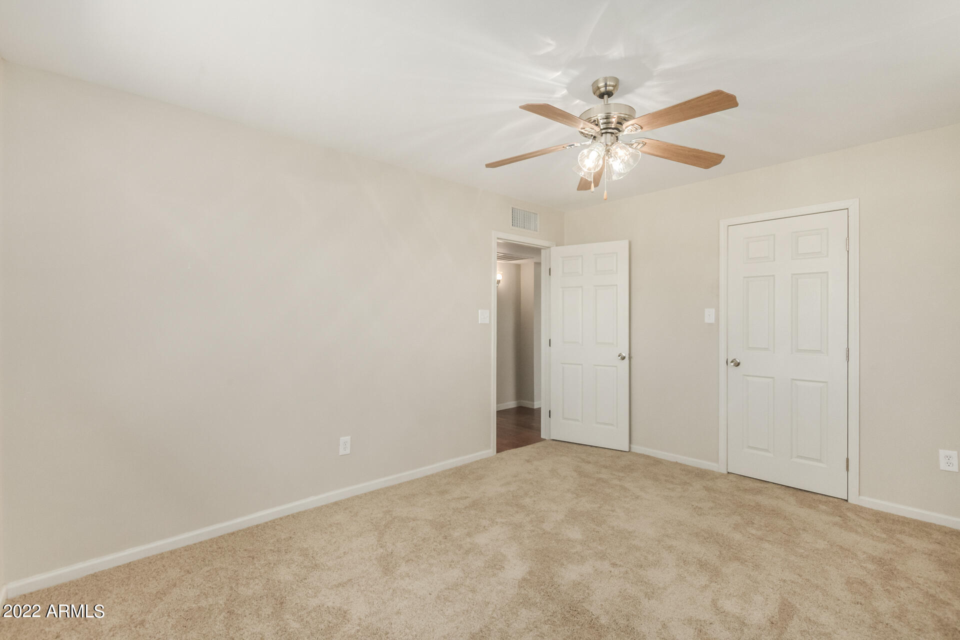 1910 East Almeria Road Phoenix, AZ 85006 - Photo 19 of 29 Gallery Image 19