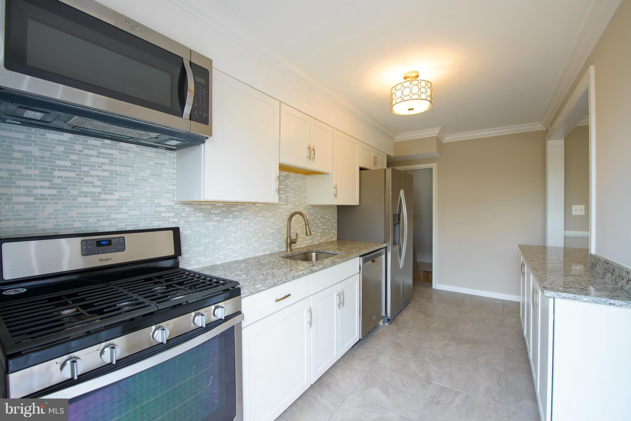 5548 Channing Road Baltimore, MD 21229 - Photo 4 of 30 Kitchen