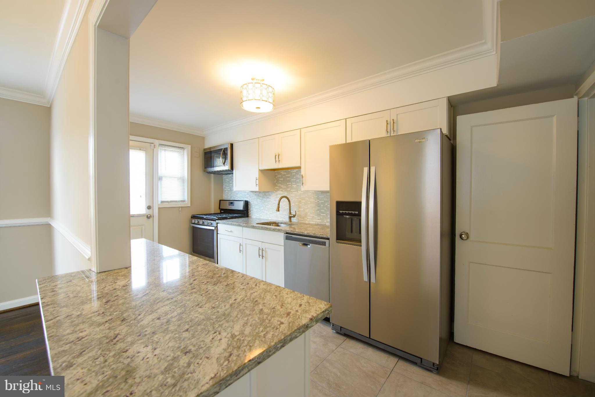5548 Channing Road Baltimore, MD 21229 - Photo 5 of 30 Kitchen