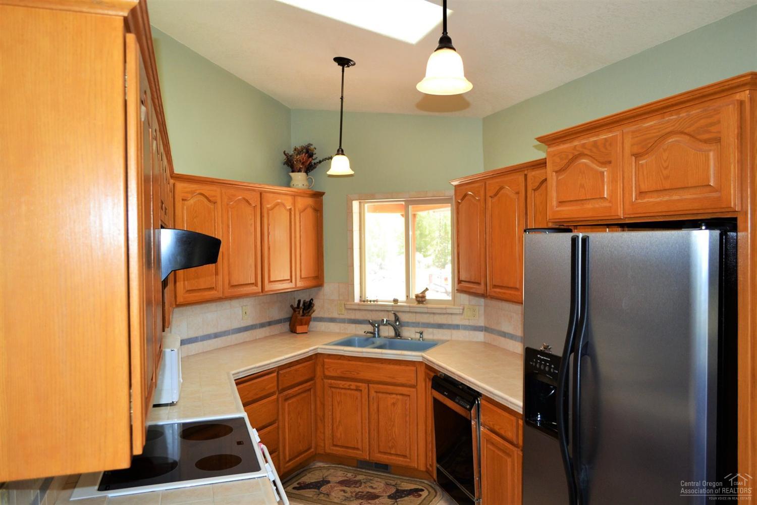 13600 Southwest Bussett Road Powell Butte, OR 97753 - Photo 3 of 25 Gallery Image 3