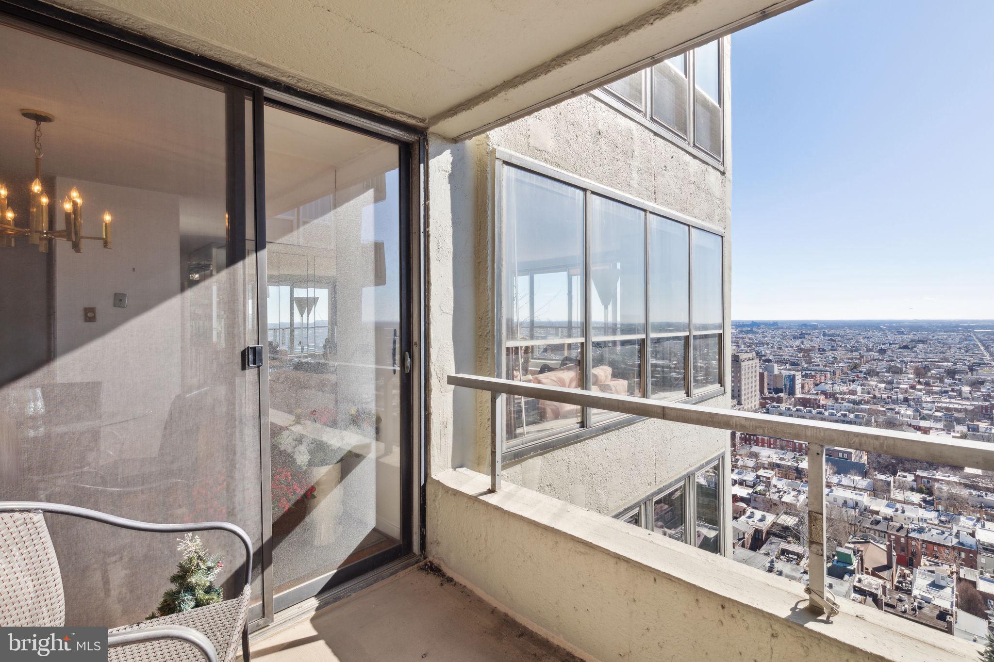 224 West Rittenhouse Square, Unit 2810 Philadelphia, PA 19103 - Photo 7 of 29 Gallery Image 7
