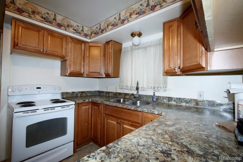 1087 Ransom Drive Flint, MI 48507 - Photo 21 of 21 020.jpg