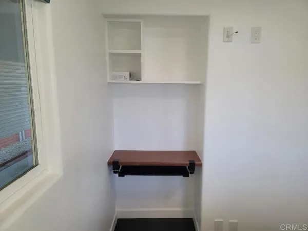 a view of utility room